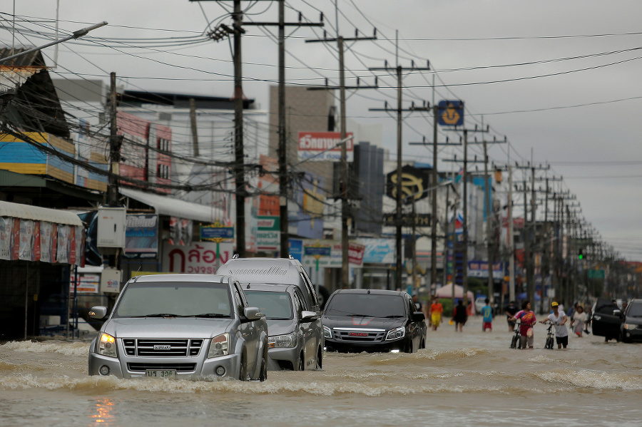 Thajsko zasiahli nečakané záplavy