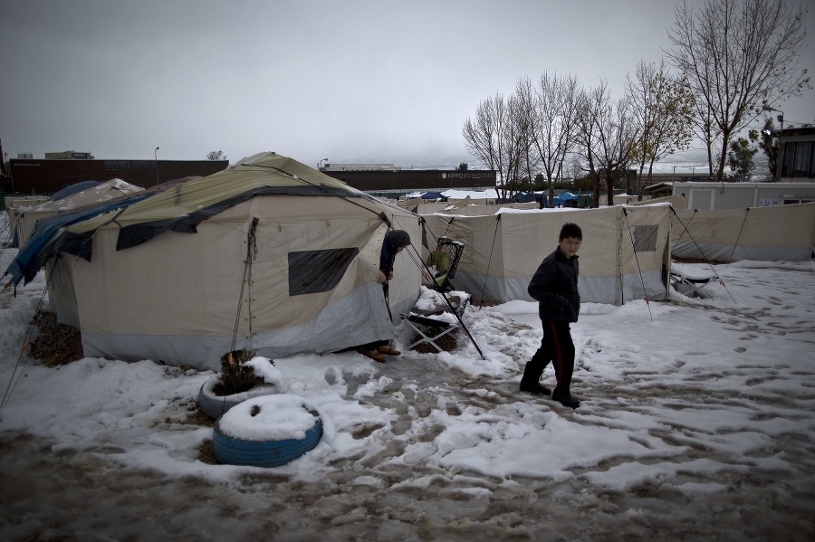 Migranti majú v táboroch