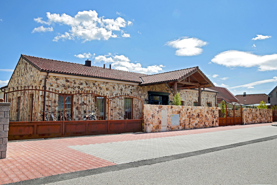 V luxusnom dome žije