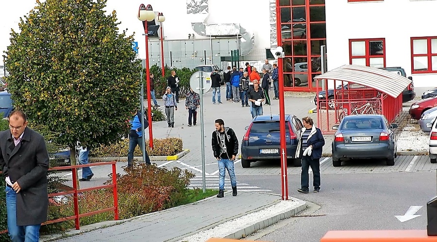 Zamestnanci Coca-Coly odchádzali domov