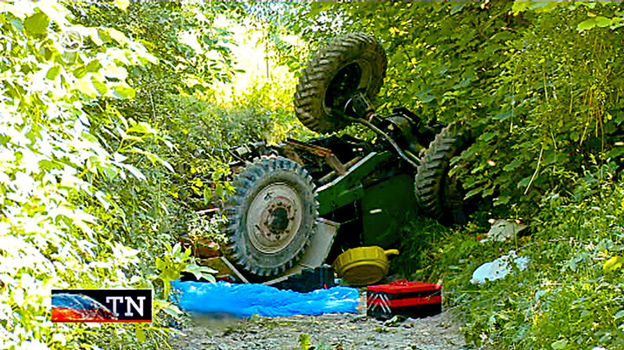 Smrtiaci traktor: Prevrátil sa