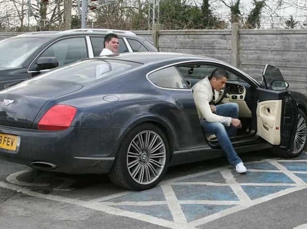 Ronaldo používal bentley počas