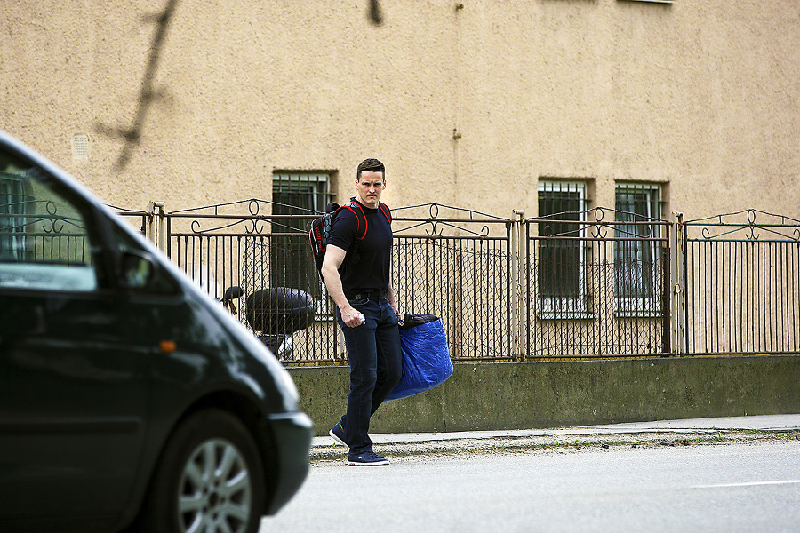 Andreja Gajdára  podmienečne prepustili z väzenia v máji, teraz ho polícia obvinila z týrania  vlastných detí.