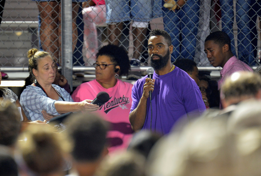 Tyson Gay (v strede)