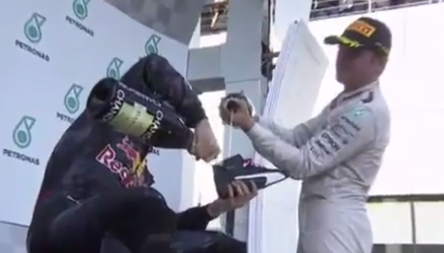 Ricciardo je veľký chlapík.