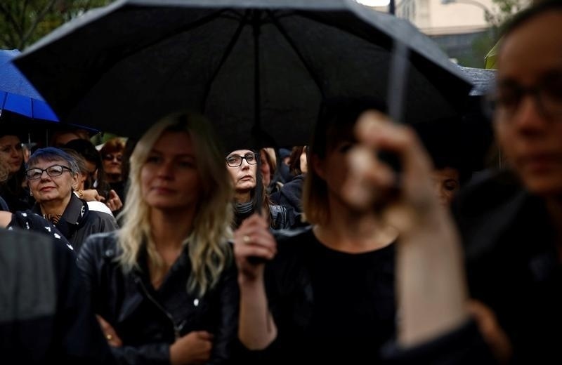 Tisíce žien protestovali proti