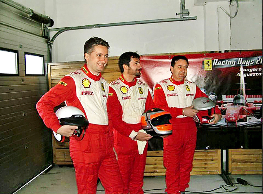 Roda je známy záľubou v luxusných ferrari, jedno z nich parkovalo v obývačke.