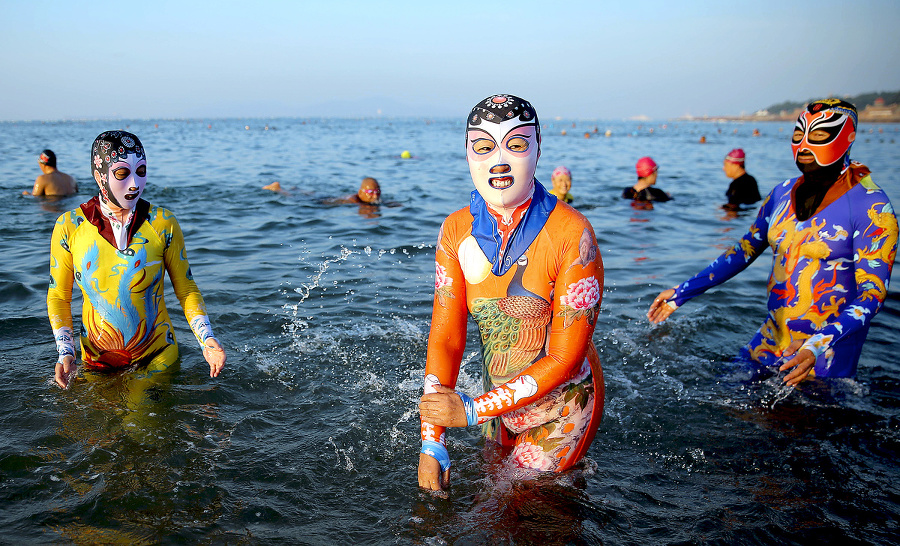 Facekini alebo plavky na