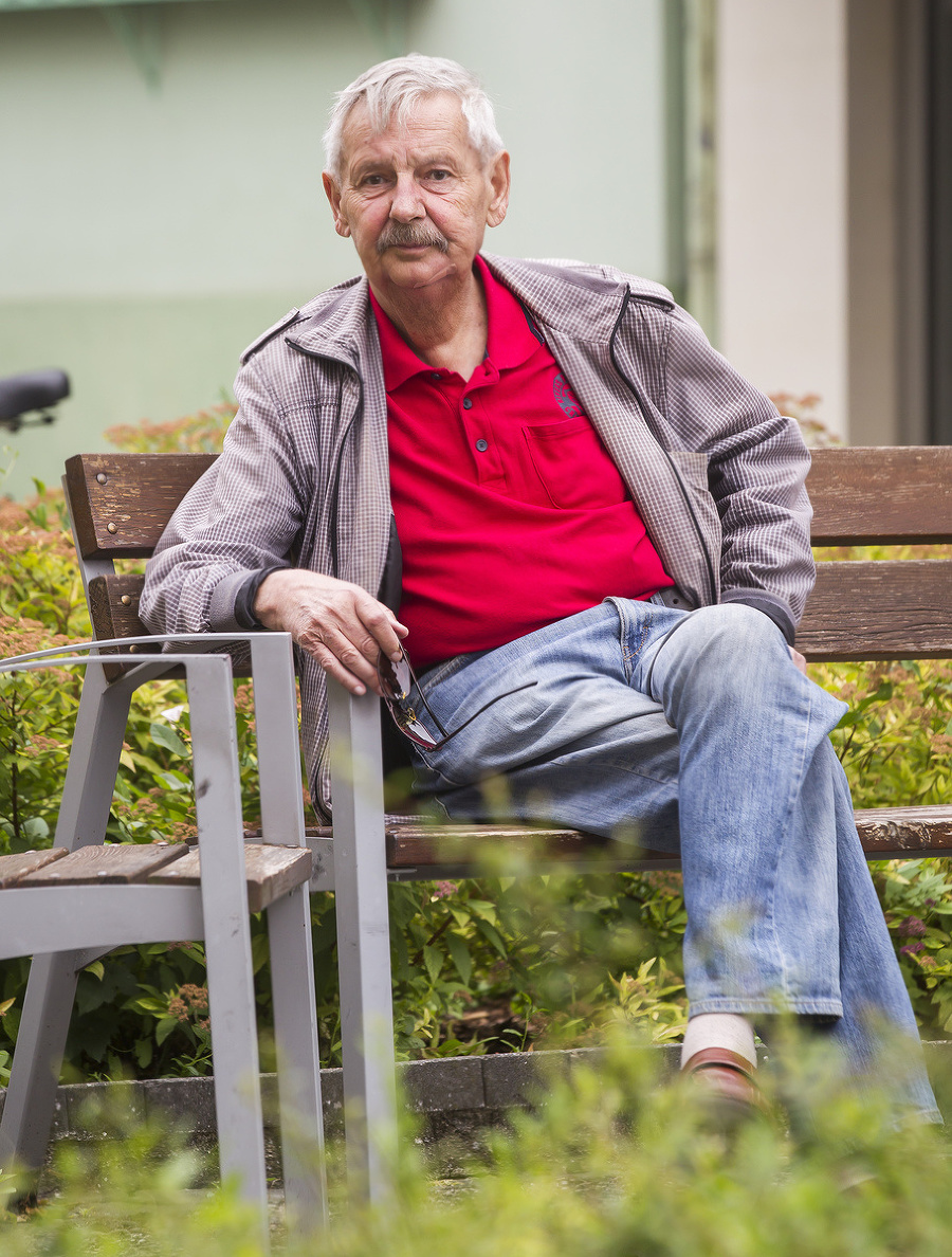 Slovensko dnes povie navždy zbohom obľúbenému hercovi Jurajovi Slezáčkovi  († 73).