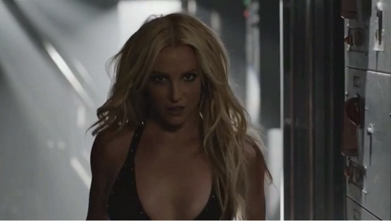 Britney vo videu predviedla