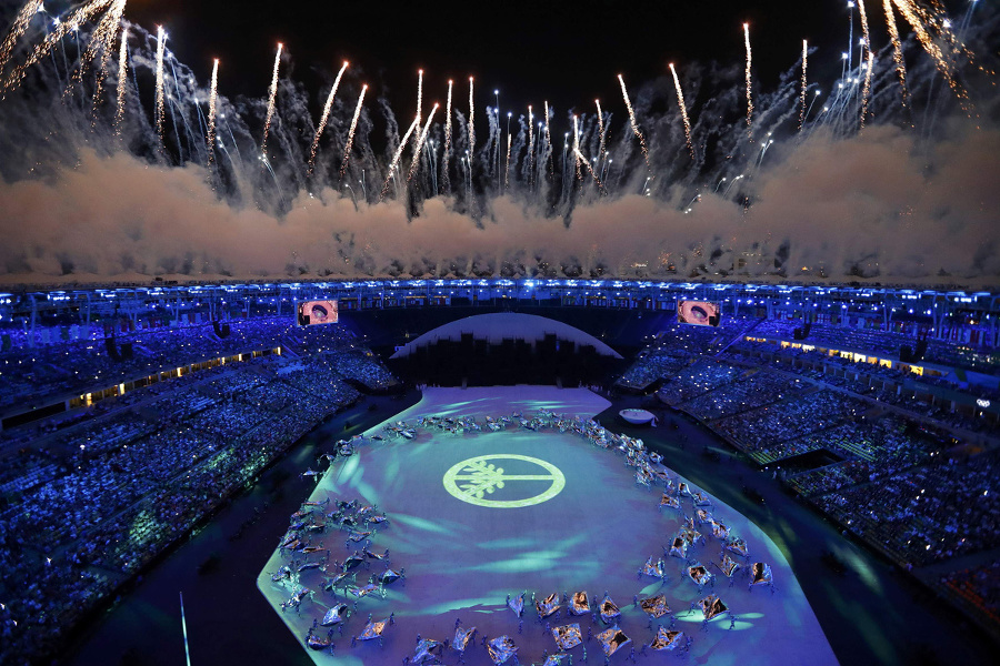 Открытие стадиона олимпийский. Олимпийский стадион Афины 2004. Стадион Олимпийских игр в Рио 2016. Стадионы Олимпийских игр в Рио-де-Жанейро.