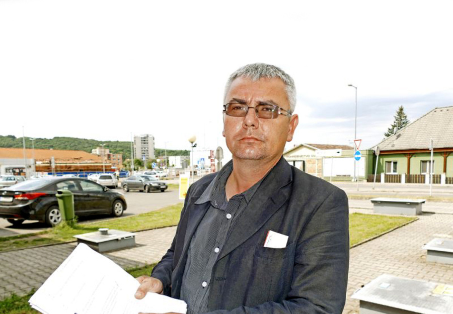 Boris Záhumenský (45).