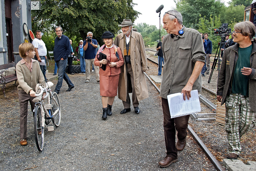 Rukojemník: Vo filme si po boku hereckých legiend zahral aj Riško Labuda (vľavo).