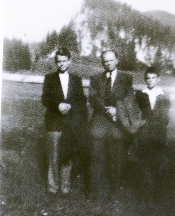 Rodinná fotka: Kňažko (vpravo)