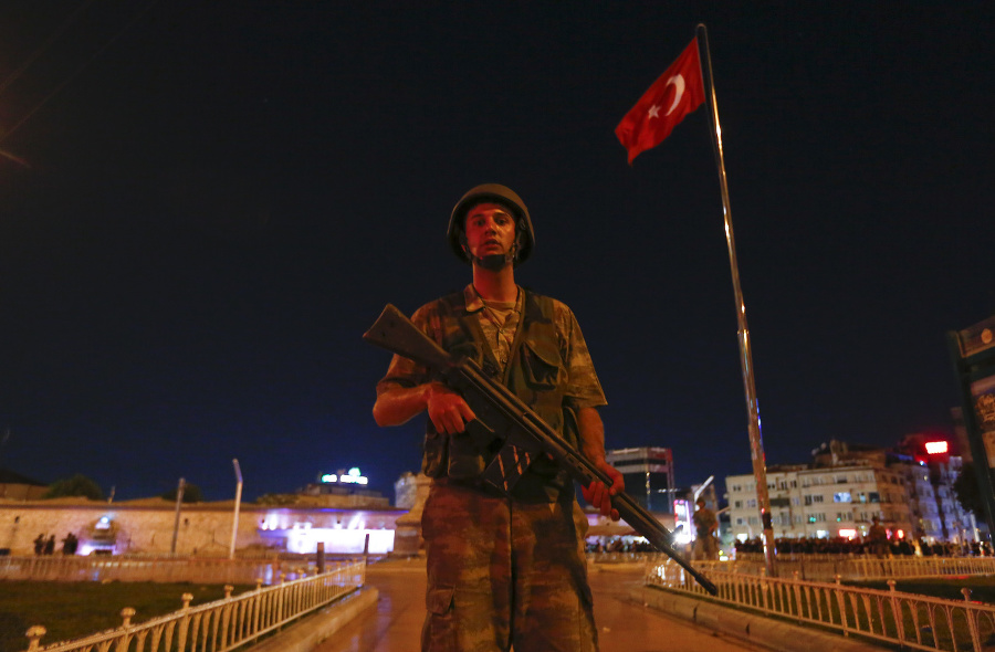 V Turecku sa armáda