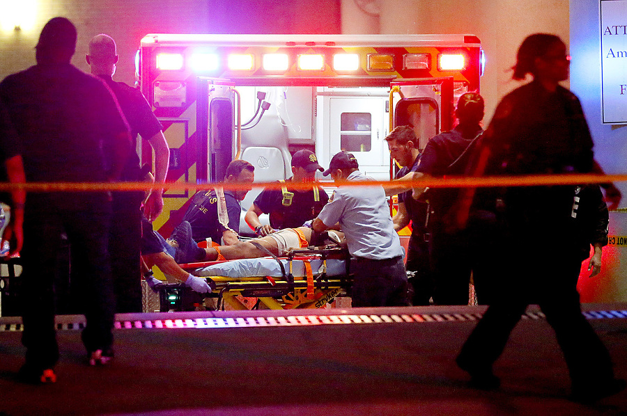 Záchranári odvážali do nemocnice