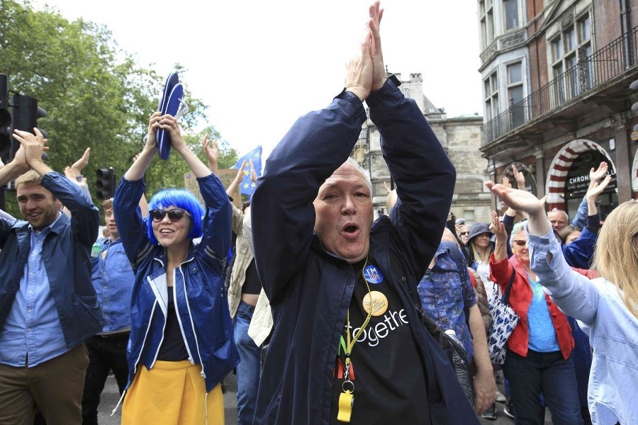 Ľudia protestovali proti výsledku