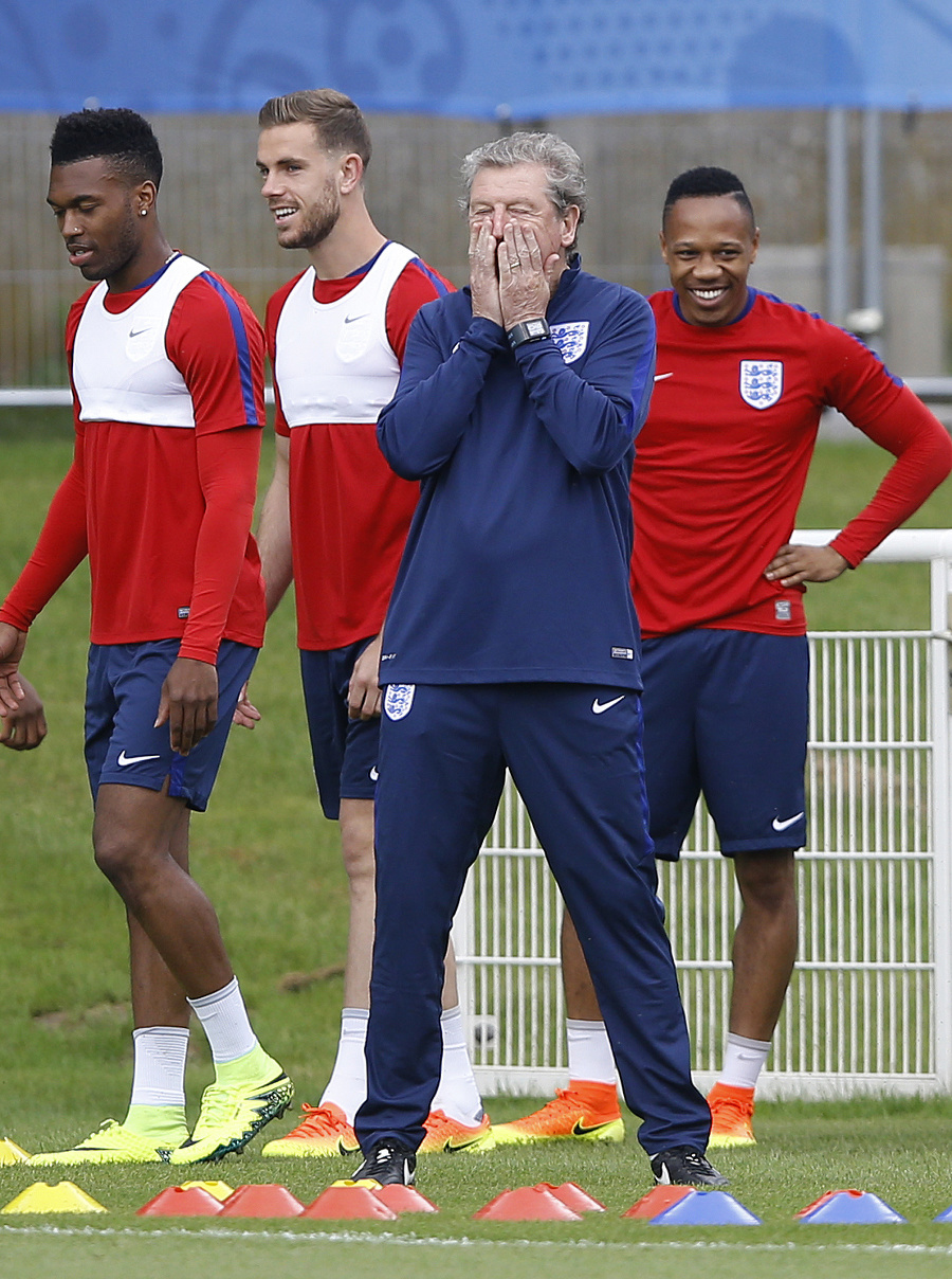 Roy Hodgson rezignoval na