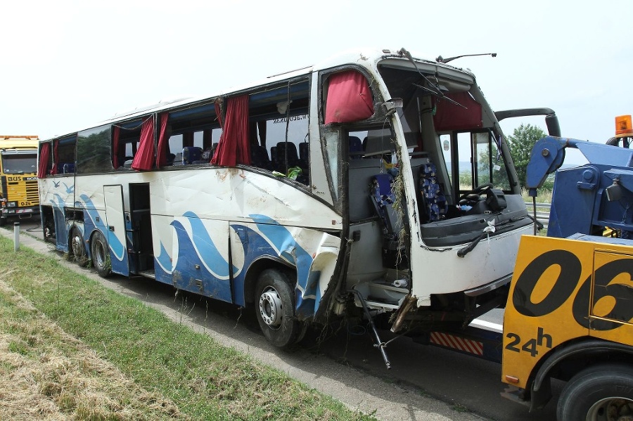 Nehoda slovenského autobusu sa