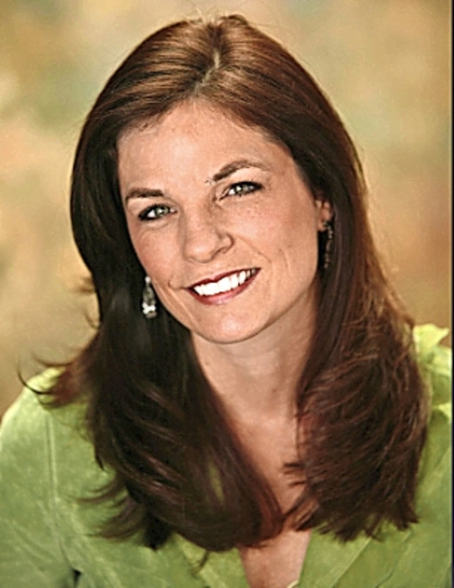 Andrea Elson - Lynn