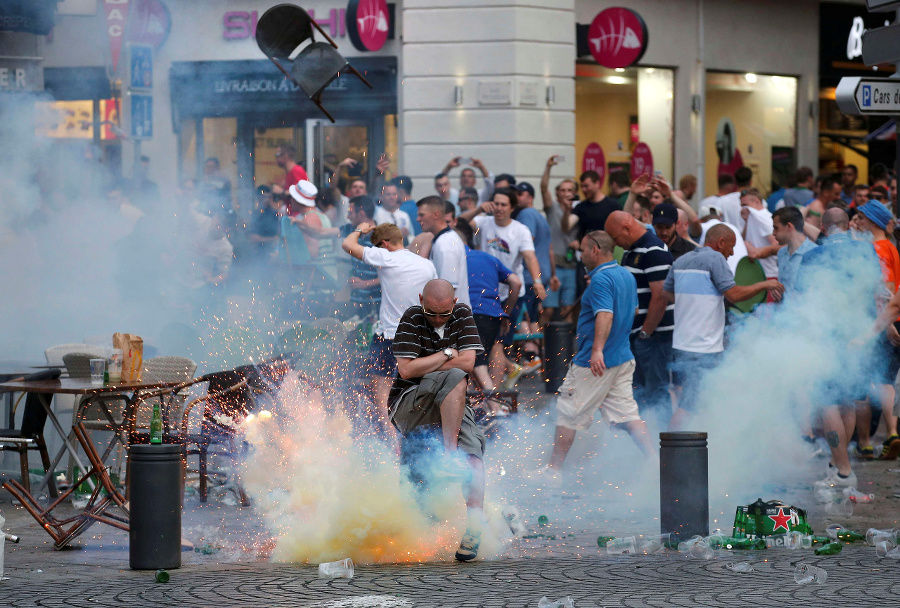 Výtržnosti v Marseille, polícia