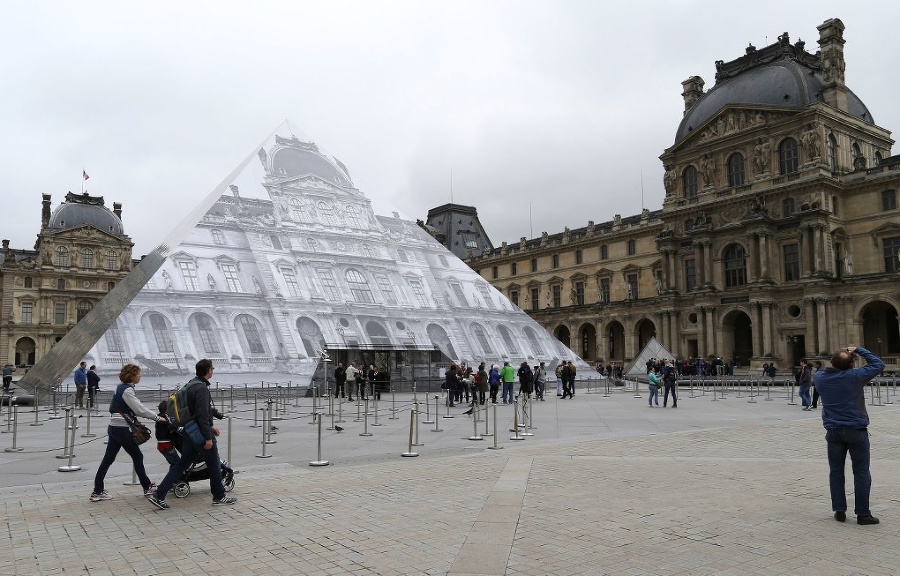 Parížsky Louvre ohrozovala voda.