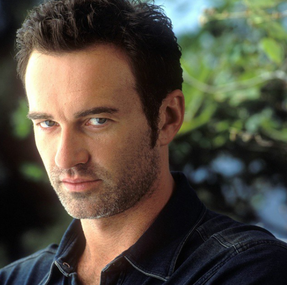 Julian McMahon v minulosti.