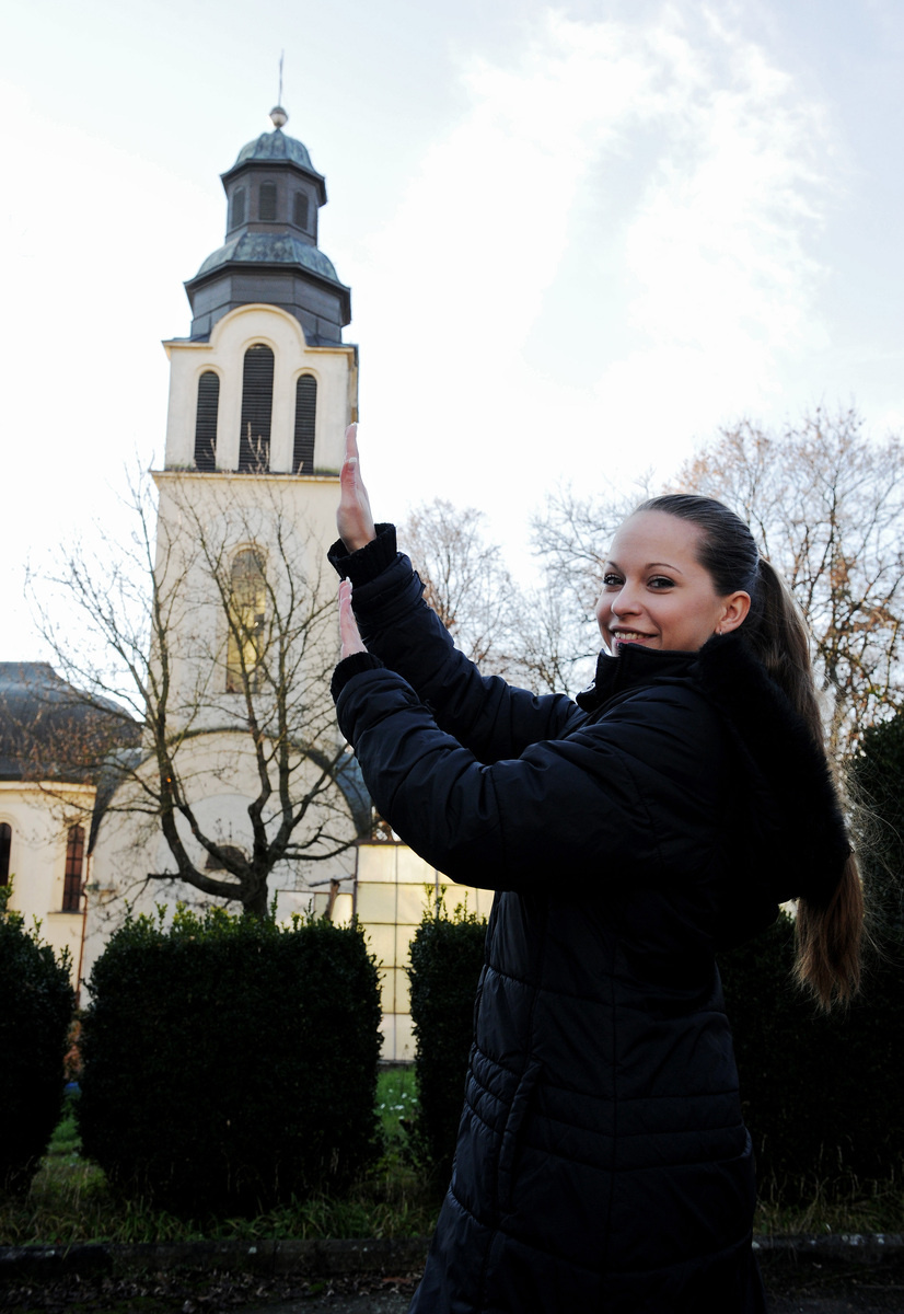 Veronika Tirpáková pri zvonici