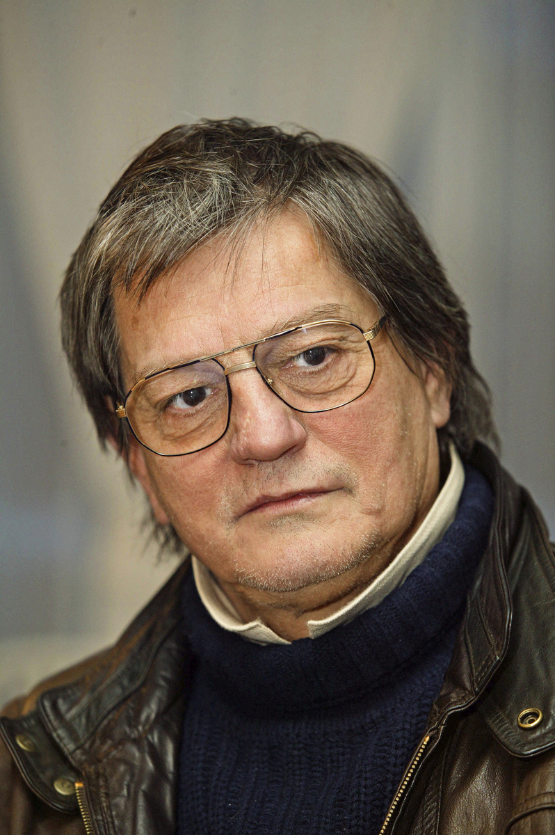 Jozef Adamovič († 74).