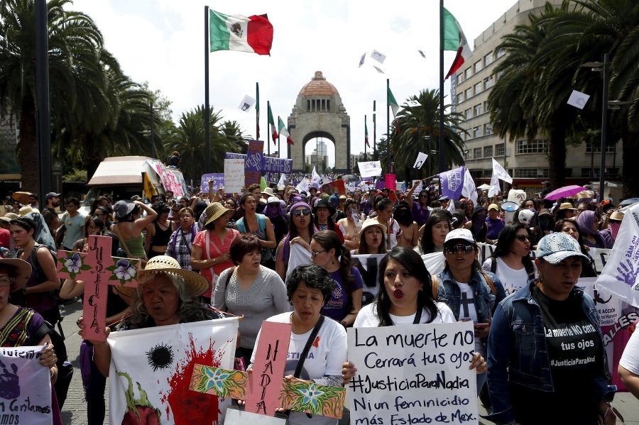 Tisícky mexických žien demonštrovali
