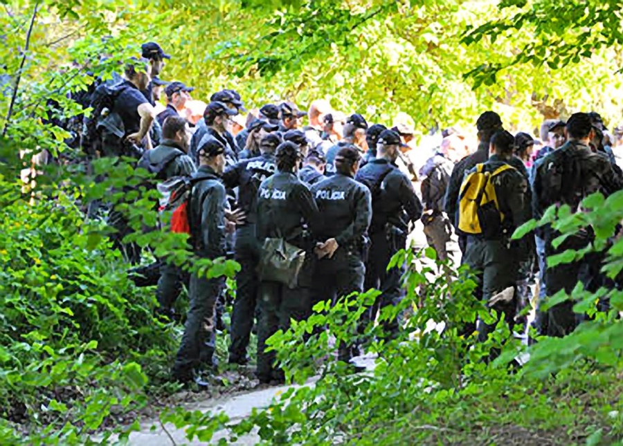 Policajti našli telá obetí