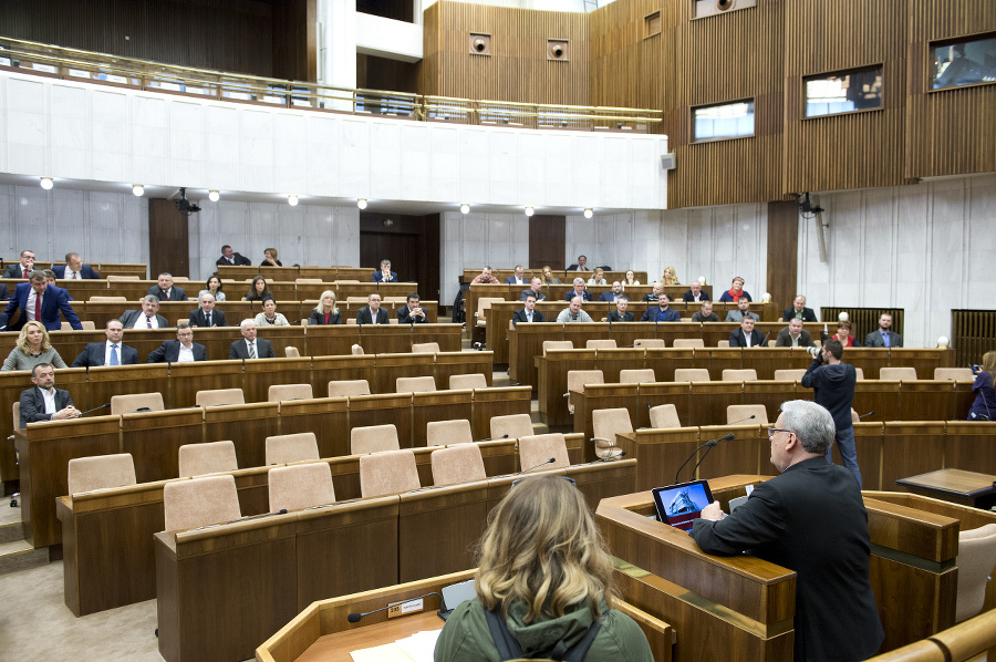 Pohľad do rokovacej sály