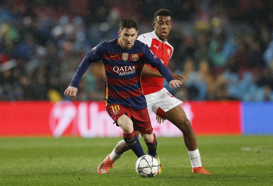 Lionel Messi (v popredí)