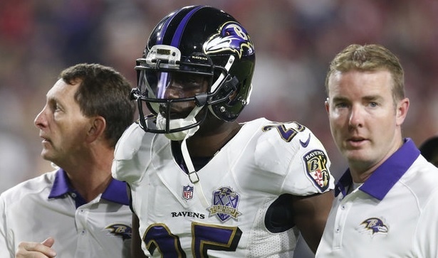 Tray Walker (v strede)