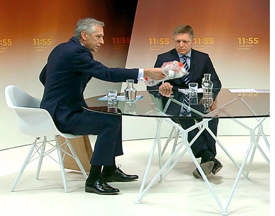 Predseda KDH Ján Figeľ v diskusnej relácii zaskočil premiéra Fica.