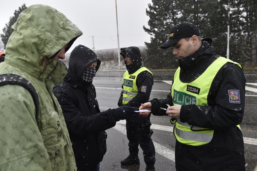 Policajti si vyskúšali, ako