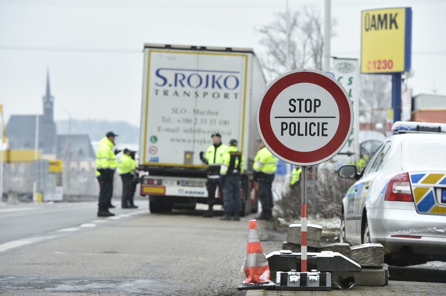 Policajti si vyskúšali, ako