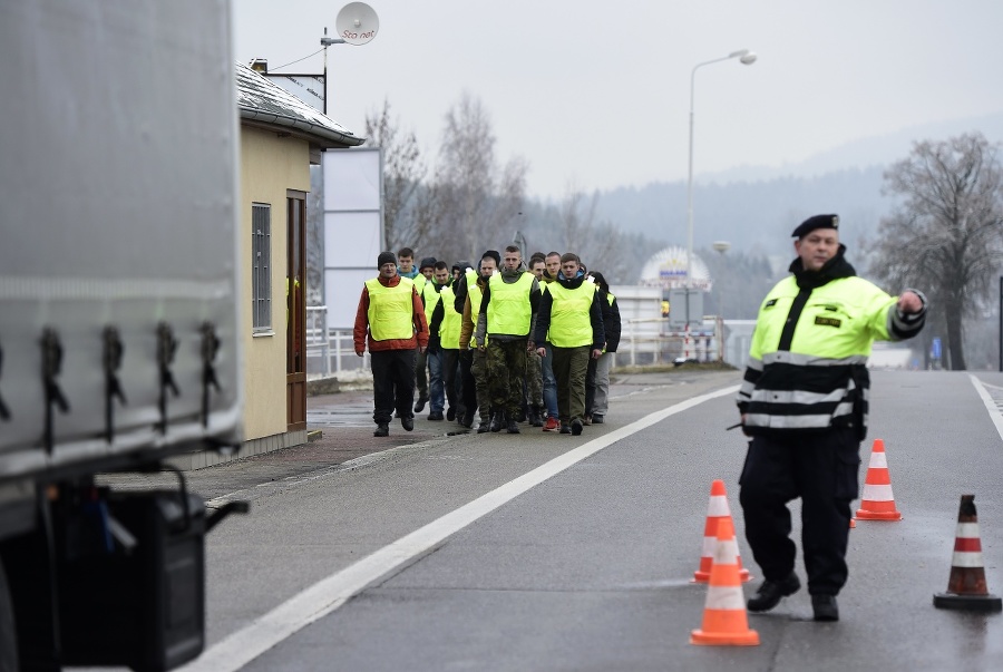 Policajti si vyskúšali, ako