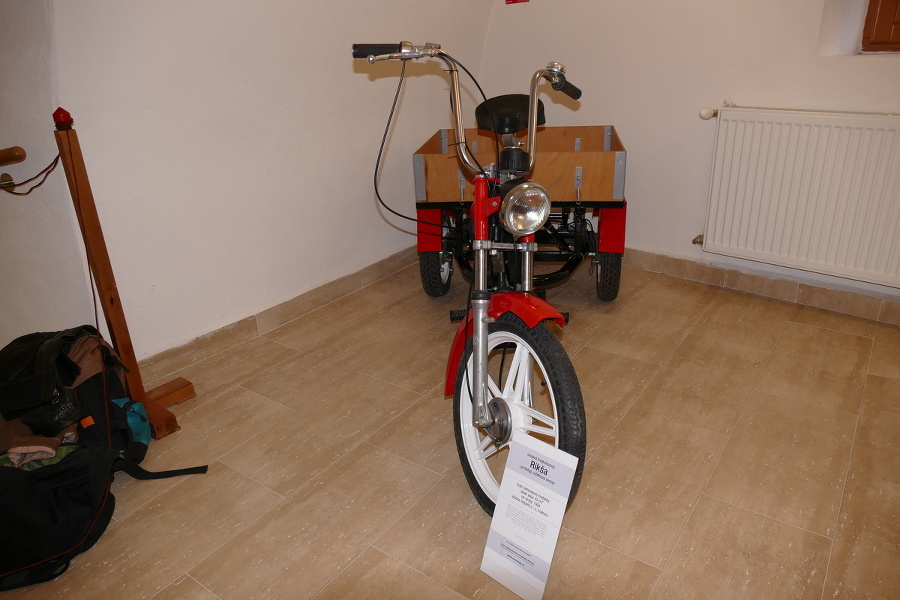 Moped trojkolesový - Rikša.