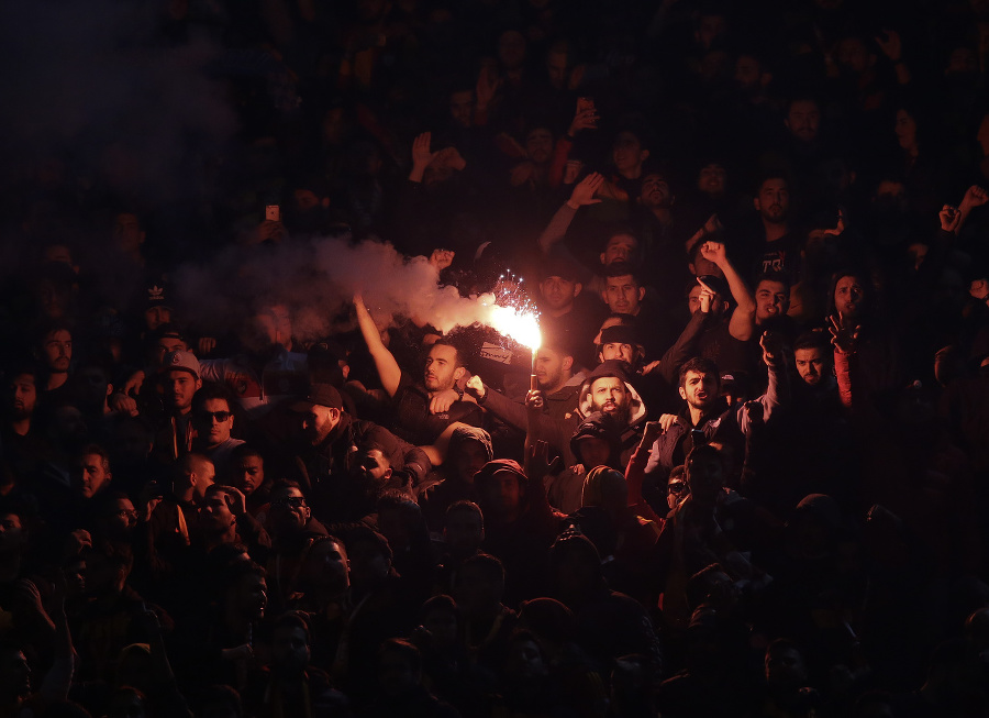 Fanúšikovia Galatasaray Istanbul v