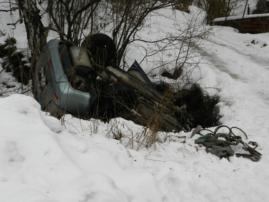 Romanovo auto sa zošmyklo