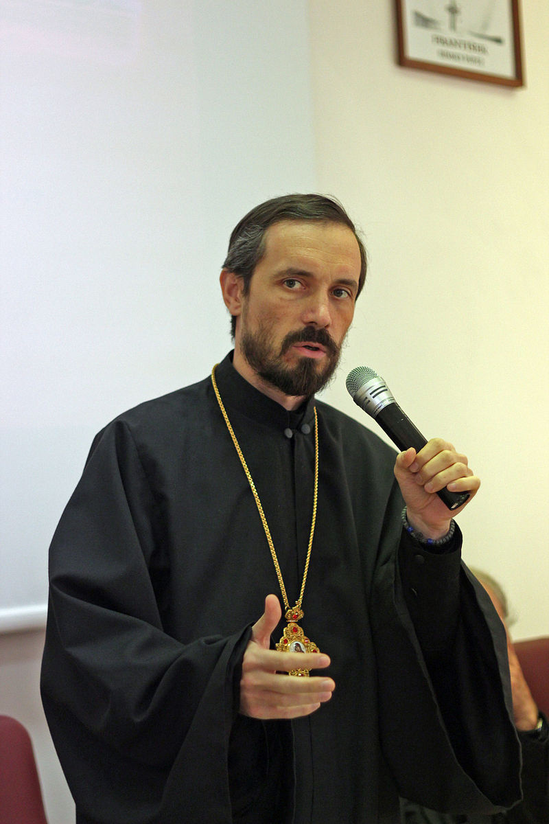 biskup Milan Lach.