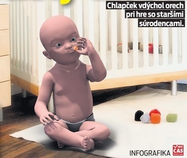 Chlapček vdýchol orech pri