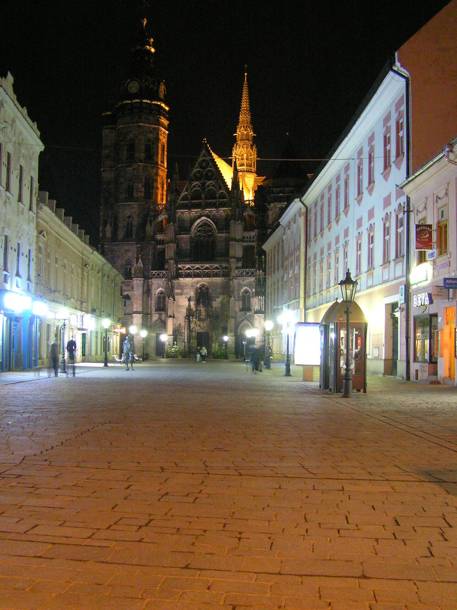 Košice, Alžbetina ulica: Dóm