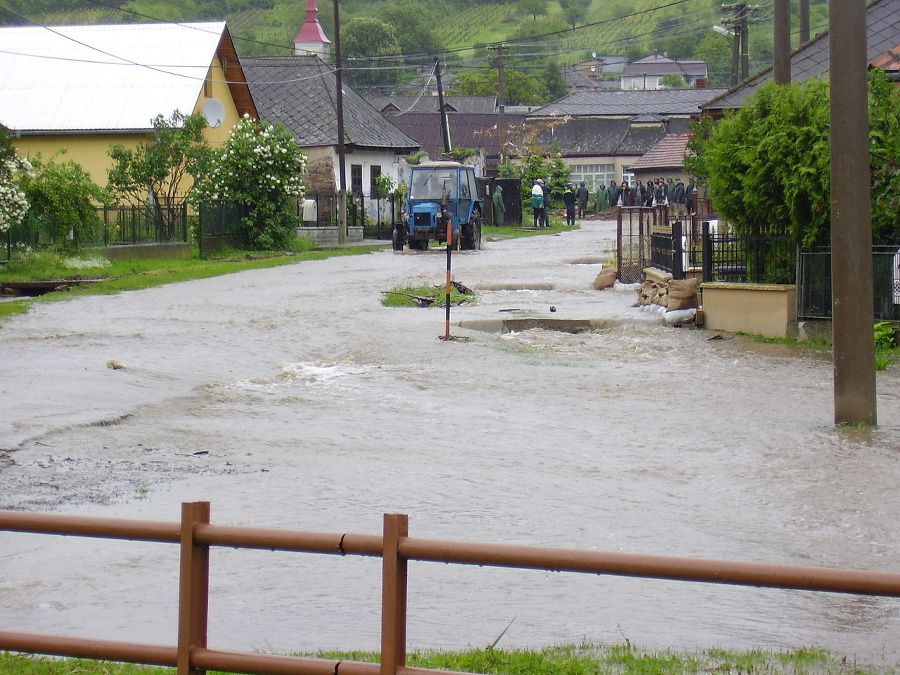 Zaplavený Černochov.