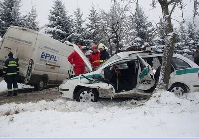 Policajti prenasledovali cestného piráta,