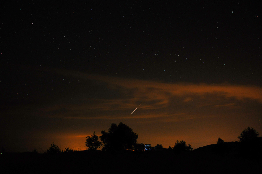 Juraj nafotil padajúci meteor