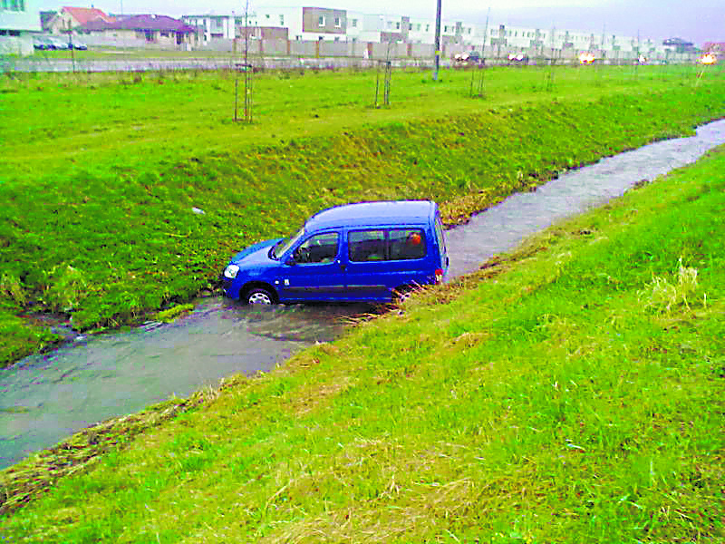 Poškodením auta vznikla jeho