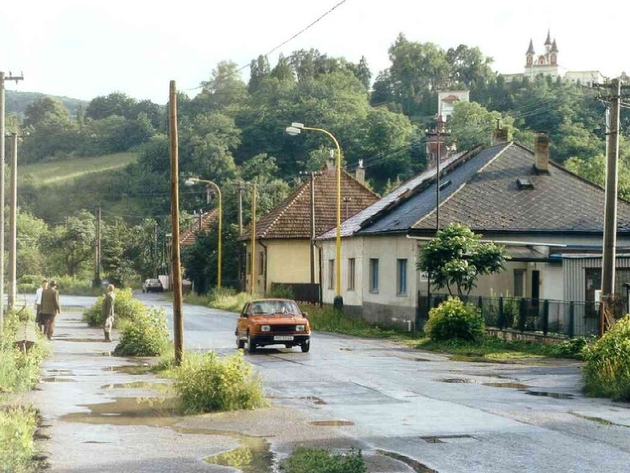 Rok  1999: Pohľad