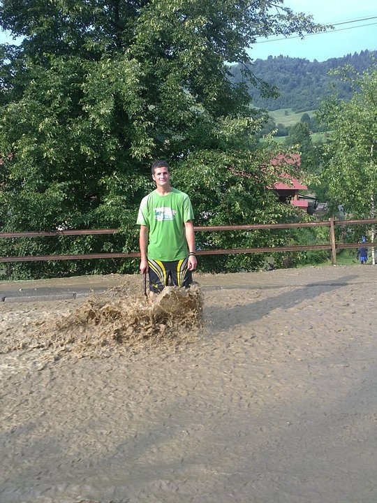 Následky ničivých záplav v